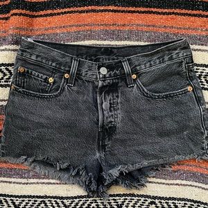 Levi 501 shorts. Size 27.